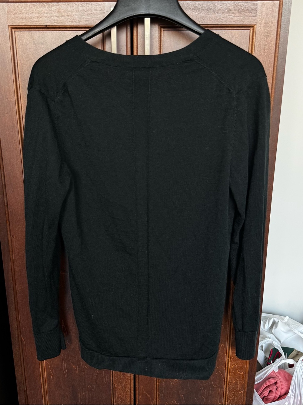 Banana Republic Black 100% Merino Wool V-Neck Cardigan Sweater Medium - Picture 3 of 6